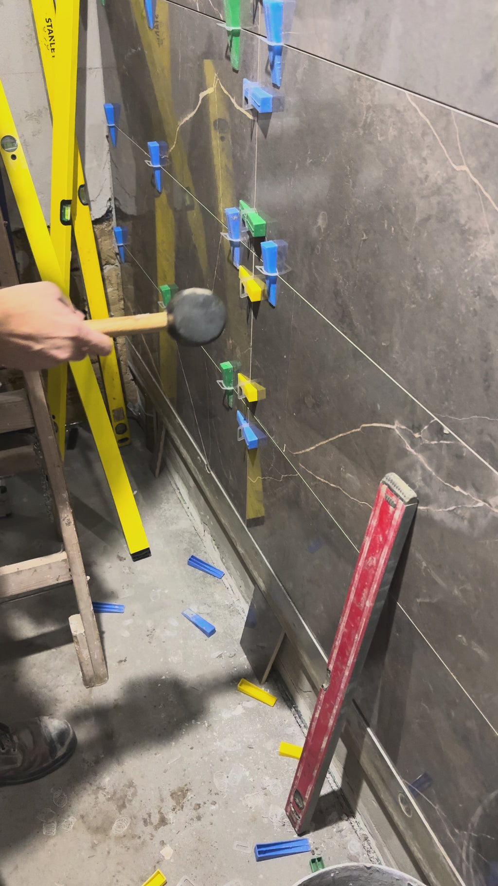 Burkolat szintező kapu 2mm